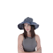Sombrero de paja flexible para mujer con diseño floral y ala de organza en color crema.